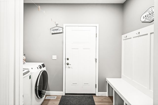 3103 Fox Creek Road, Bloomington, IL 61705