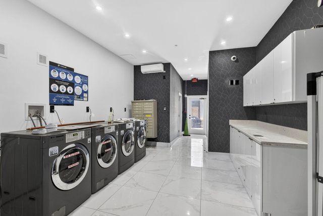 2032 N Dixie Highway 6, West Palm Beach, FL 33407