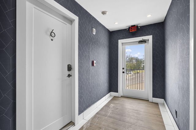 2032 N Dixie Highway 6, West Palm Beach, FL 33407