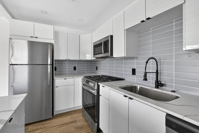 2032 N Dixie Highway 6, West Palm Beach, FL 33407