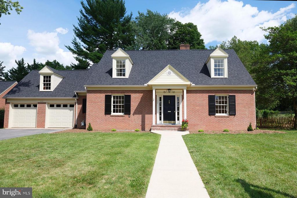 1046 THE TER, Hagerstown, MD 21742