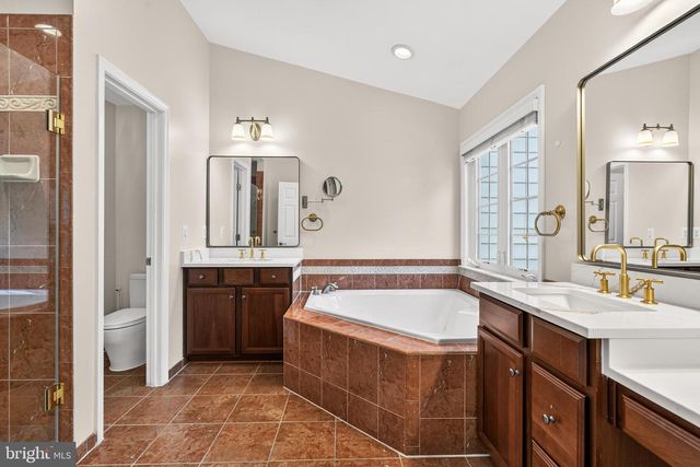 13042 GREG ROY LN, Herndon, VA 20171