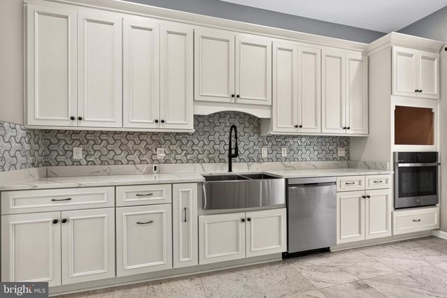 13042 GREG ROY LN, Herndon, VA 20171