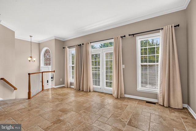13042 GREG ROY LN, Herndon, VA 20171