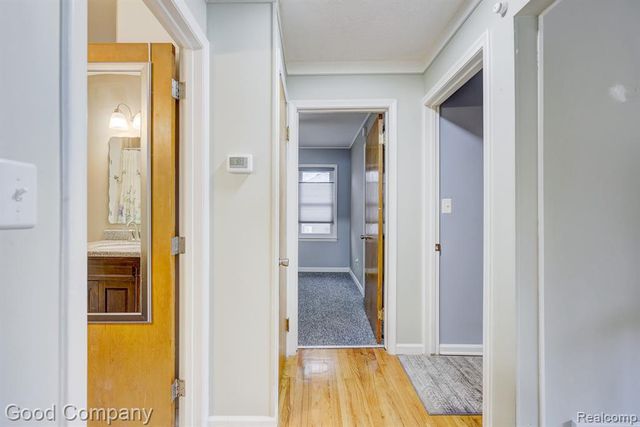 29329 Tawas Street, Madison Heights, MI 48071