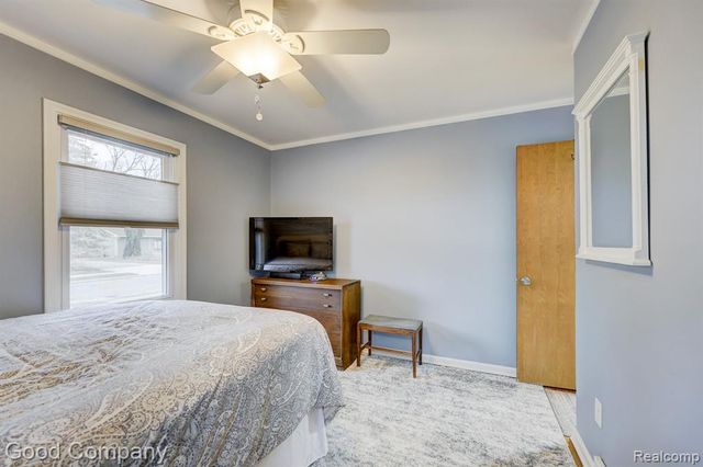 29329 Tawas Street, Madison Heights, MI 48071