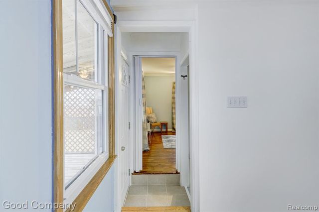 29329 Tawas Street, Madison Heights, MI 48071