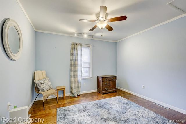 29329 Tawas Street, Madison Heights, MI 48071