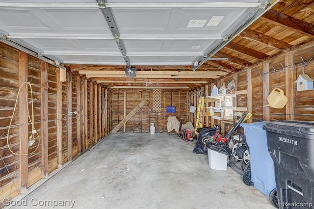 29329 Tawas Street, Madison Heights, MI 48071