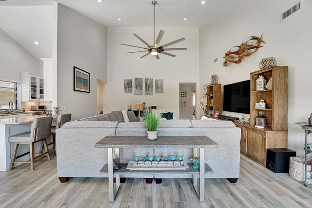 118 Ridge Road, Jupiter, FL 33477