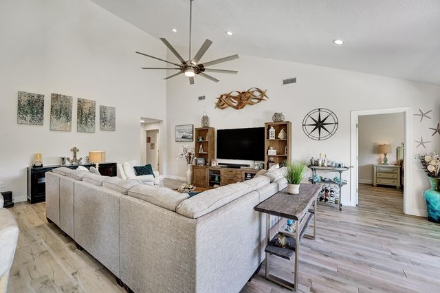 118 Ridge Road, Jupiter, FL 33477