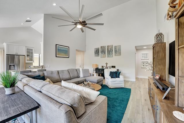 118 Ridge Road, Jupiter, FL 33477