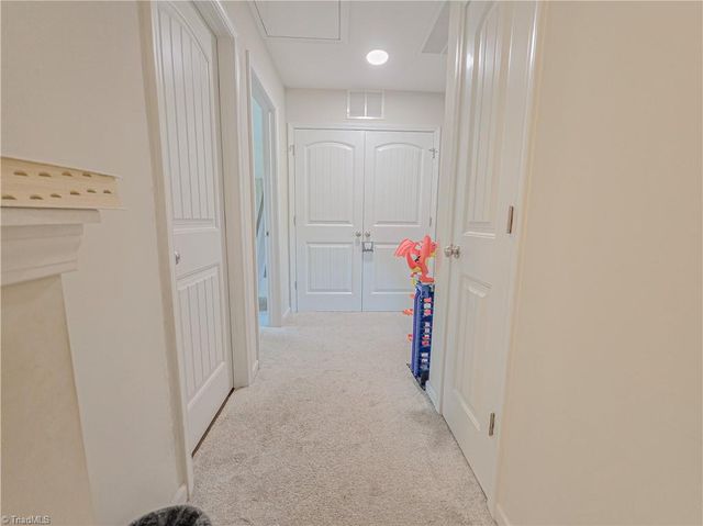 1011 Thurmond Street, Winston-salem, NC 27105