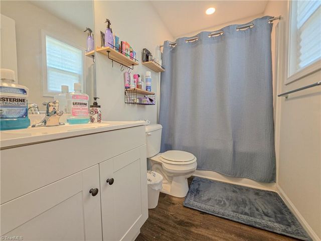 1011 Thurmond Street, Winston-salem, NC 27105