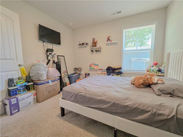 1011 Thurmond Street, Winston-salem, NC 27105