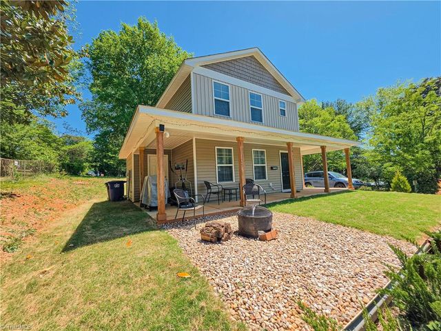 1011 Thurmond Street, Winston-salem, NC 27105