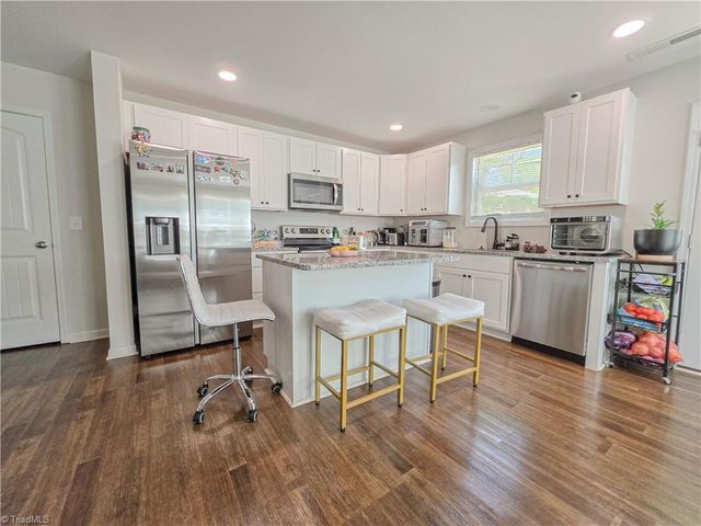 1011 Thurmond Street, Winston-salem, NC 27105