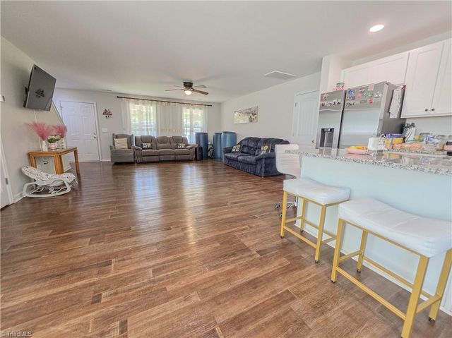 1011 Thurmond Street, Winston-salem, NC 27105