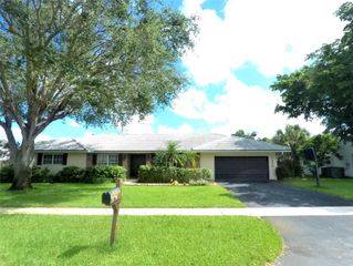 7450 SW 15TH ST, Plantation, FL 33317