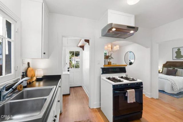 529 S Catalina Street, Ventura, CA 93001