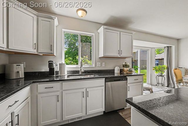 1585 Weeping Willow Court, Ypsilanti, MI 48198