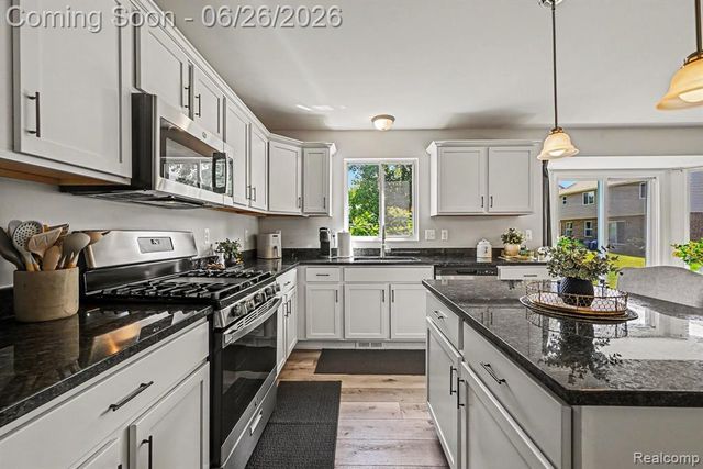 1585 Weeping Willow Court, Ypsilanti, MI 48198