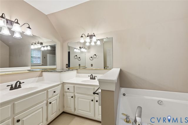 2450 Hillstream Dr, Rockville, VA 23146