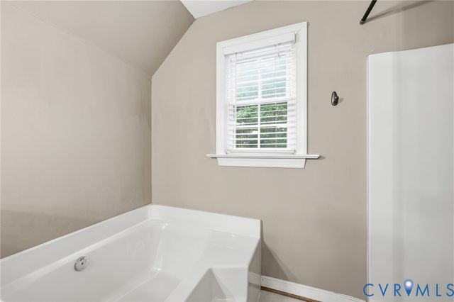 2450 Hillstream Dr, Rockville, VA 23146
