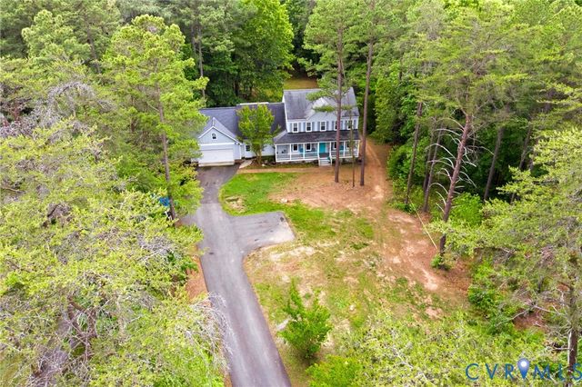 2450 Hillstream Dr, Rockville, VA 23146