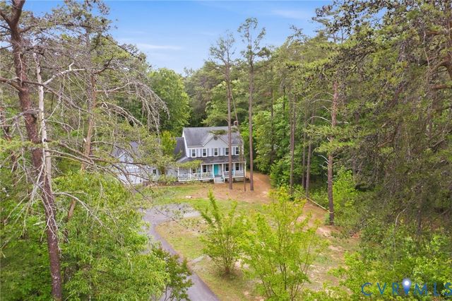 2450 Hillstream Dr, Rockville, VA 23146