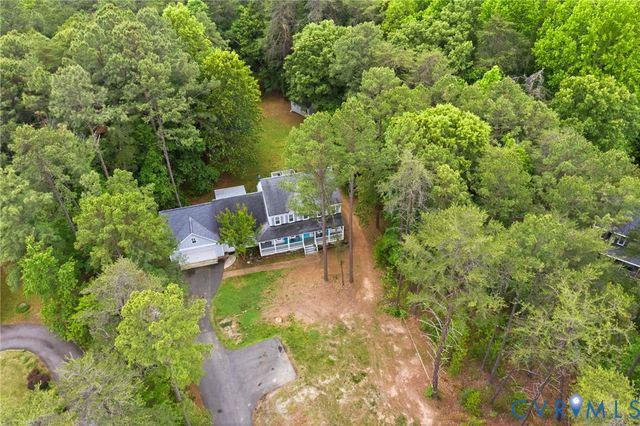 2450 Hillstream Dr, Rockville, VA 23146