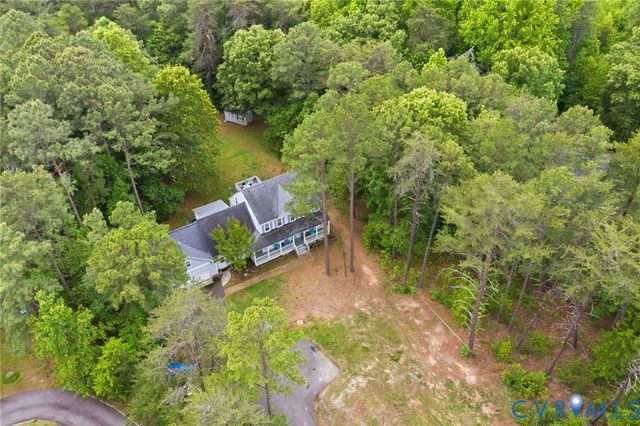 2450 Hillstream Dr, Rockville, VA 23146