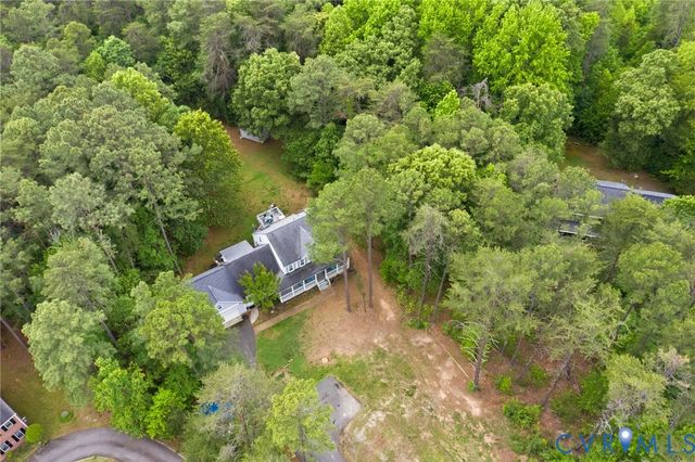 2450 Hillstream Dr, Rockville, VA 23146