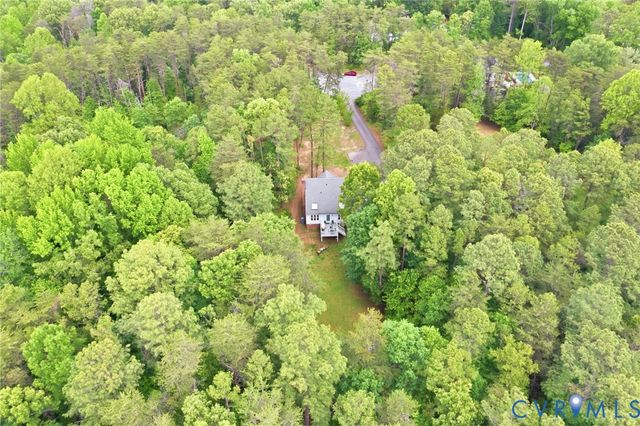 2450 Hillstream Dr, Rockville, VA 23146