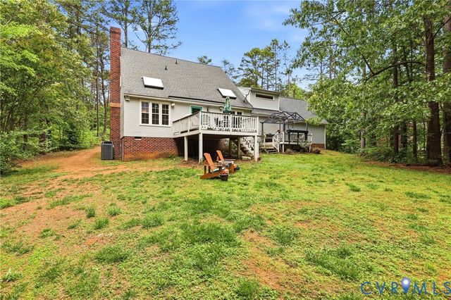2450 Hillstream Dr, Rockville, VA 23146
