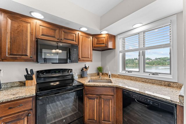 361 Anchors Point Lane Unit 301, Kimberling City, MO 65686