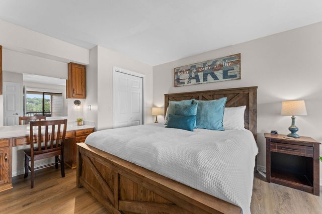 361 Anchors Point Lane Unit 301, Kimberling City, MO 65686