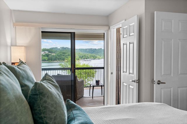 361 Anchors Point Lane Unit 301, Kimberling City, MO 65686