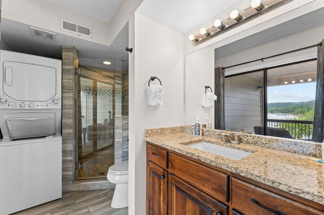 361 Anchors Point Lane Unit 301, Kimberling City, MO 65686