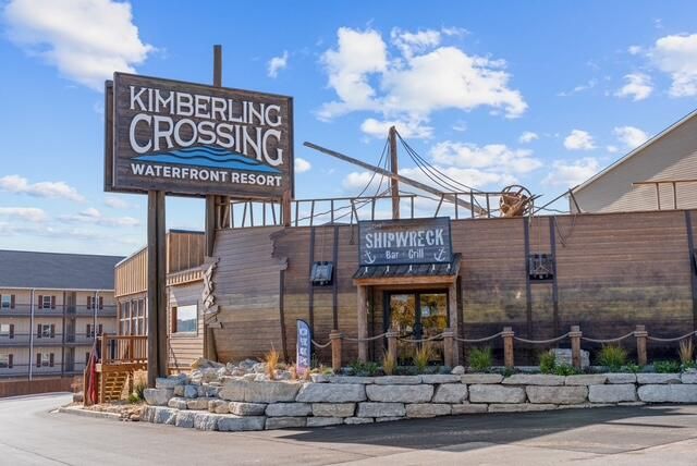 361 Anchors Point Lane Unit 301, Kimberling City, MO 65686