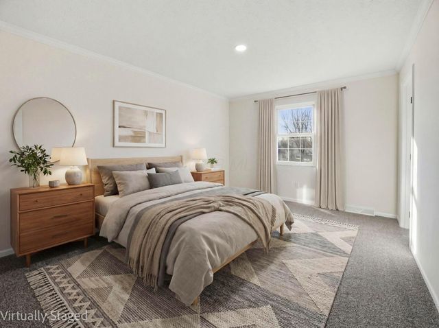 11774 Kennington Square E, Pickerington, OH 43147