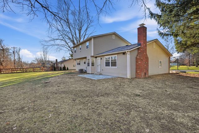 11774 Kennington Square E, Pickerington, OH 43147