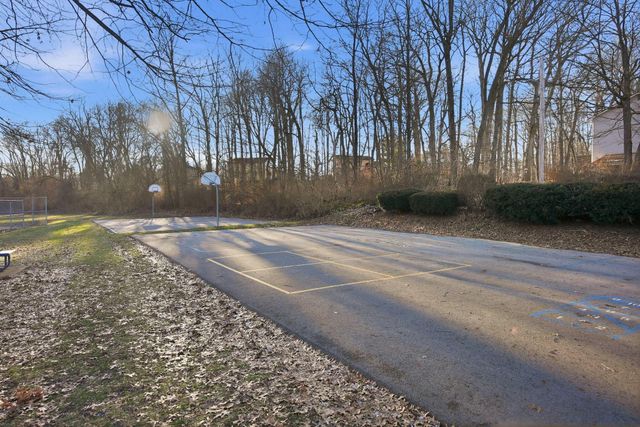 11774 Kennington Square E, Pickerington, OH 43147