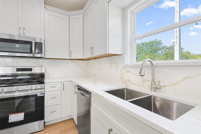 2317 Cedar Street, Pearland, TX 77581