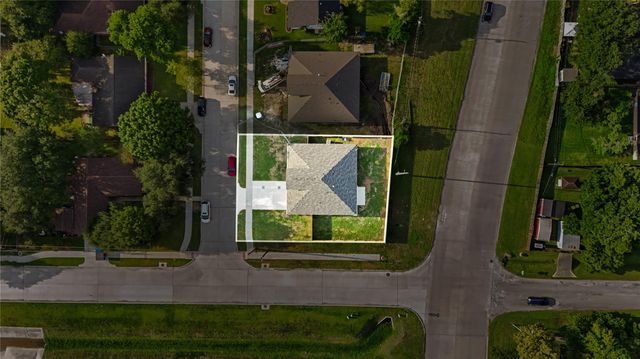 2317 Cedar Street, Pearland, TX 77581