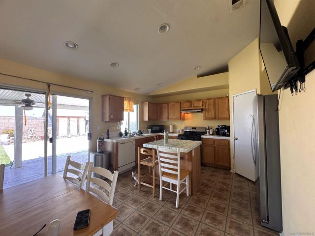 36877 Blanc, Winchester, CA 92596