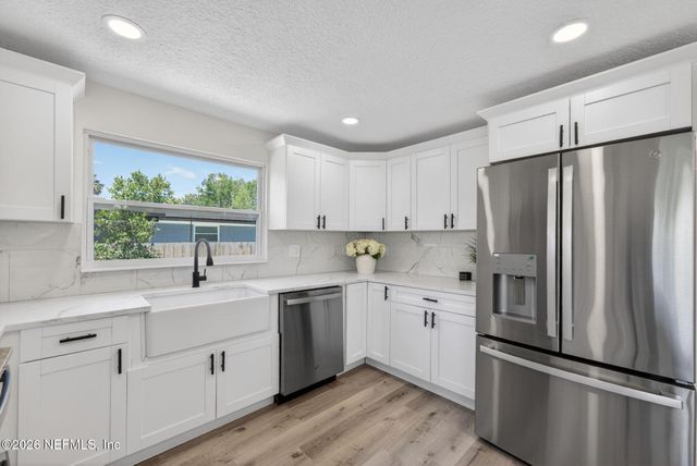 401 SKATE Road, Atlantic Beach, FL 32233