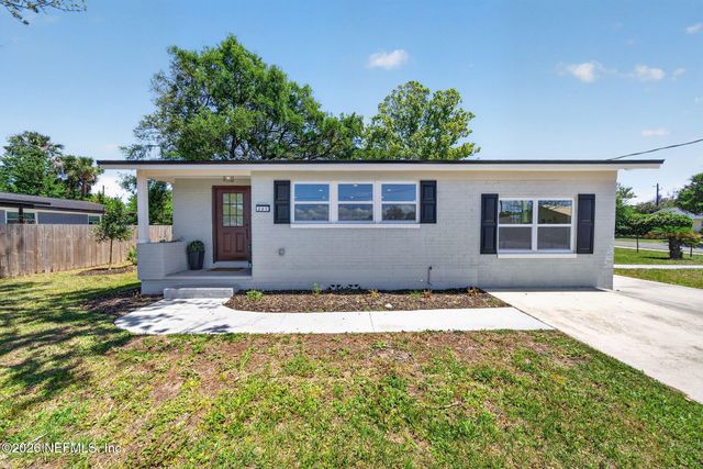 401 SKATE Road, Atlantic Beach, FL 32233