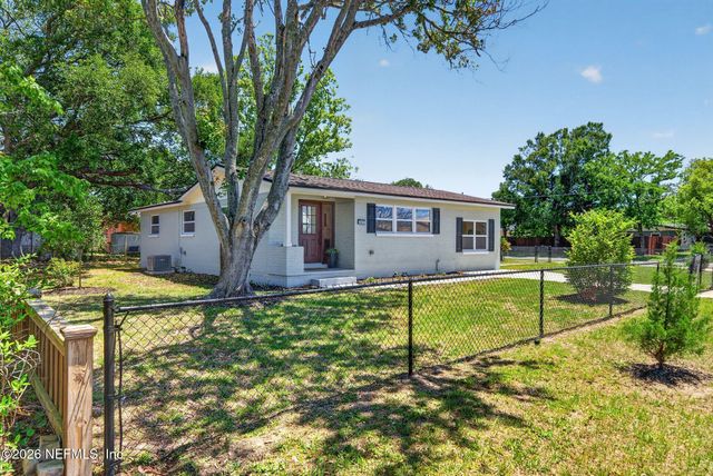 401 SKATE Road, Atlantic Beach, FL 32233