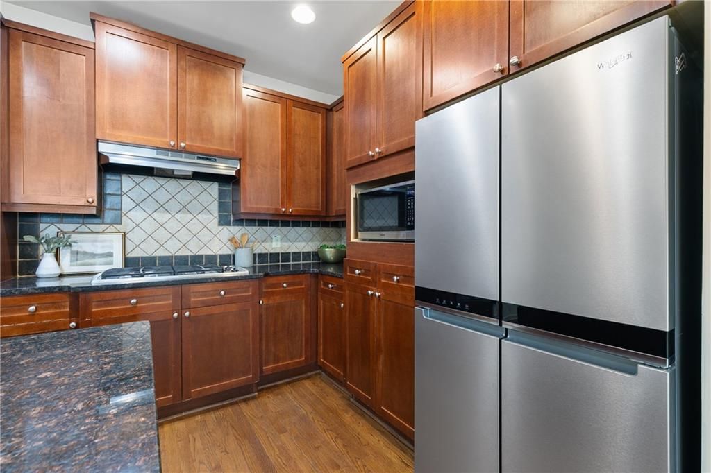 Image 12 of property listing at 161 Stillwater Lane, Dallas, GA 30132